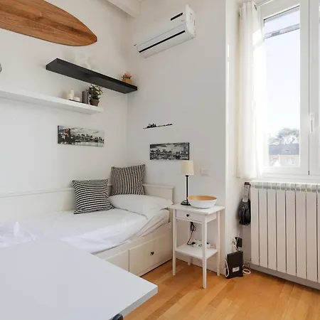 Guesthost - Mm Tolstoj - Apartmán *