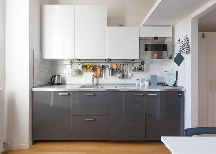 Apartment Guesthost - Mm Tolstoj - Mailand