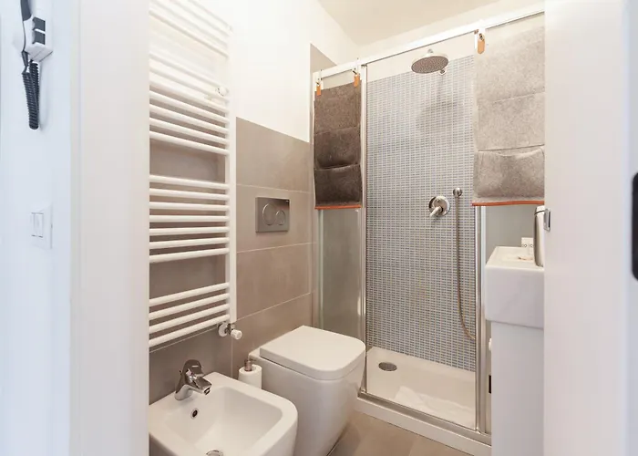 Apartment Guesthost - Mm Tolstoj - Mailand